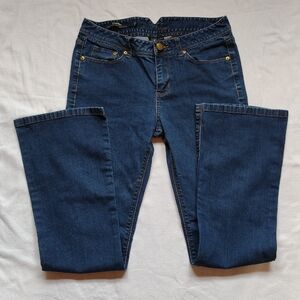 Stylish Indigo Women's Straight Leg Jeans
